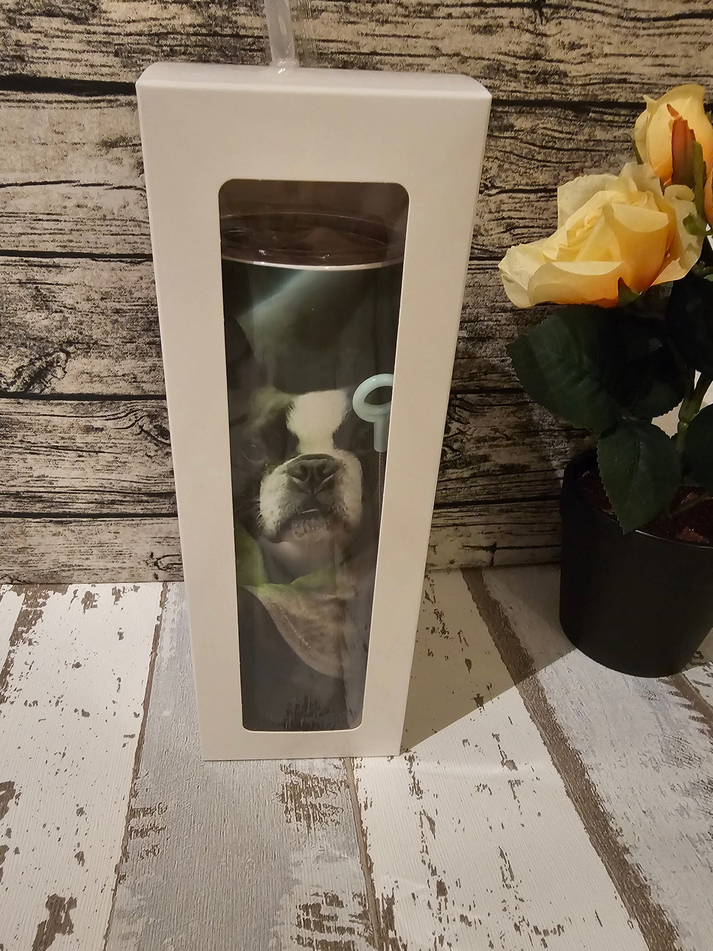 Wunderschöne Getränkebecher für Kaltgetränke mit Wunschmotiv !
Sie suchen einen personalisierten Getränkebecher fürs Büro oder für den Garten? Dann werden Sie hier fündig !
Diese schönen Edelstahlbecher sind perfekt für kalte Getränke geeignet und können mit Ihrem Wunschmotiv bestellt werden.
