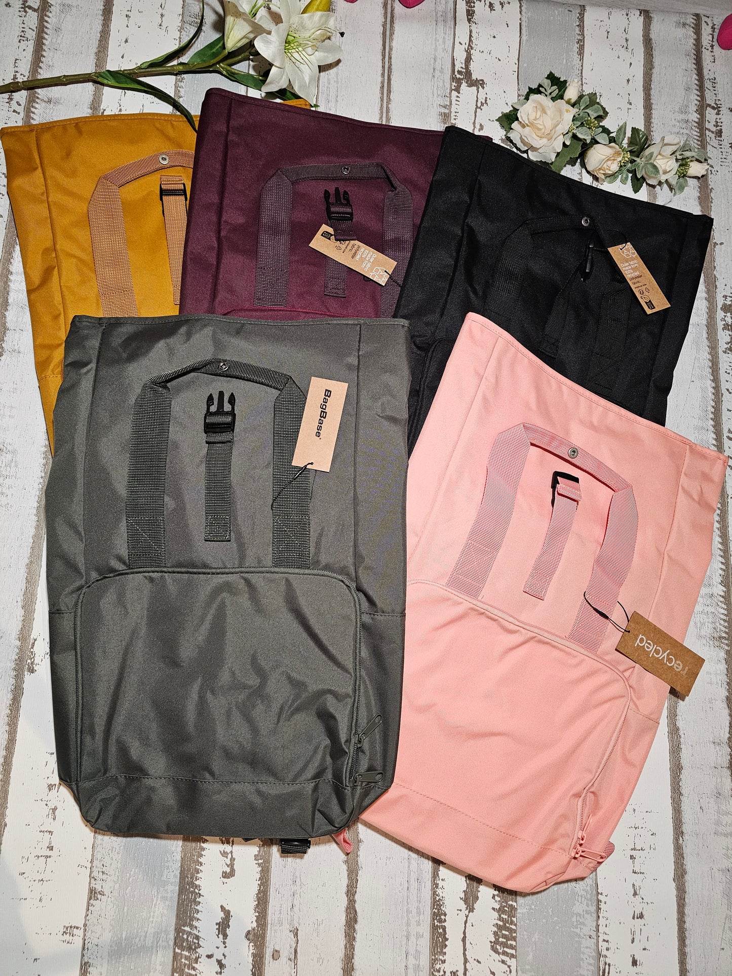 Rolltop Rucksack bestickt mit Hundemotiv nach Wahl von der Pfötchenboutique
