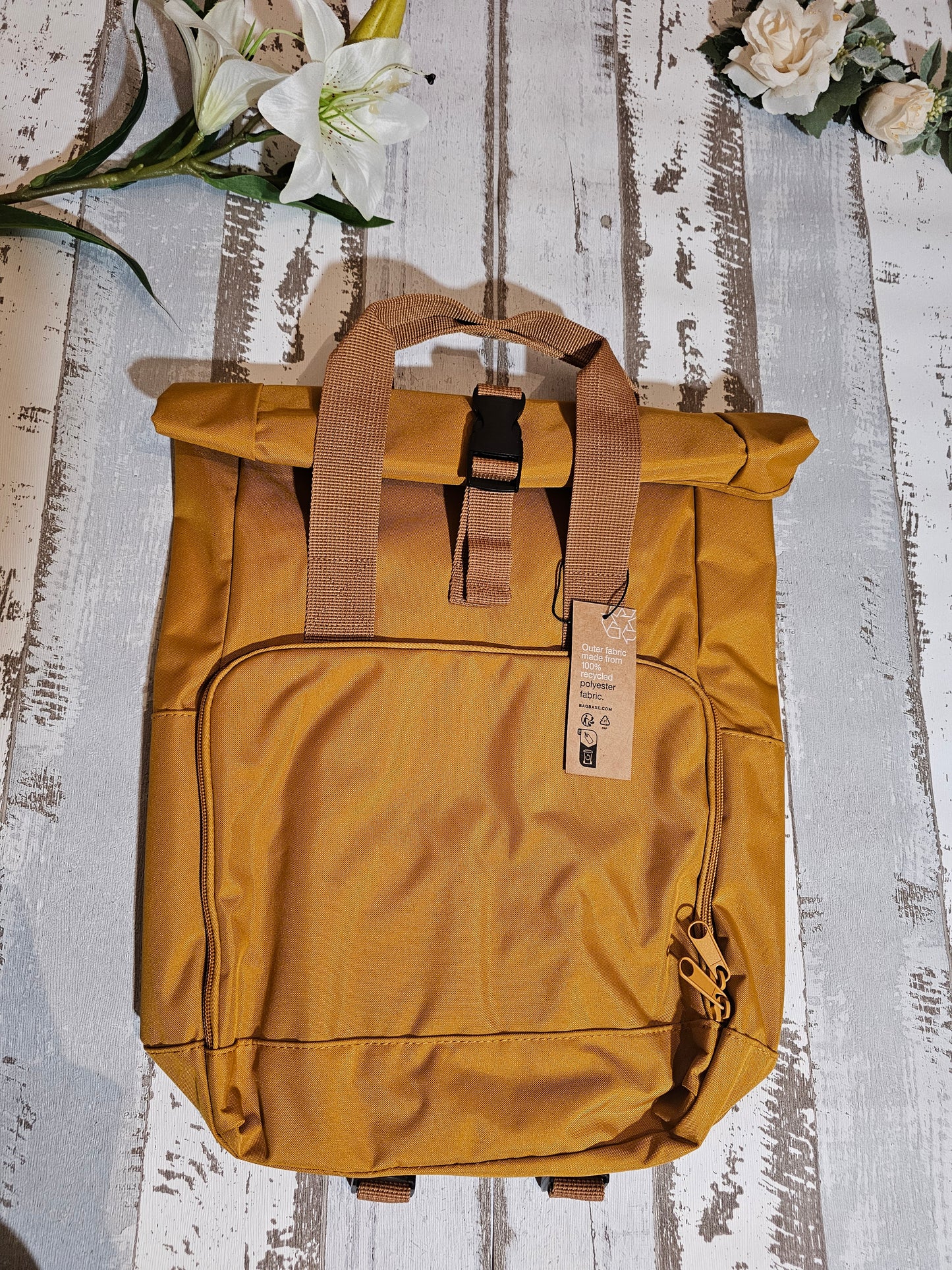 Rolltop Rucksack bestickt mit Hundemotiv nach Wahl von der Pfötchenboutique