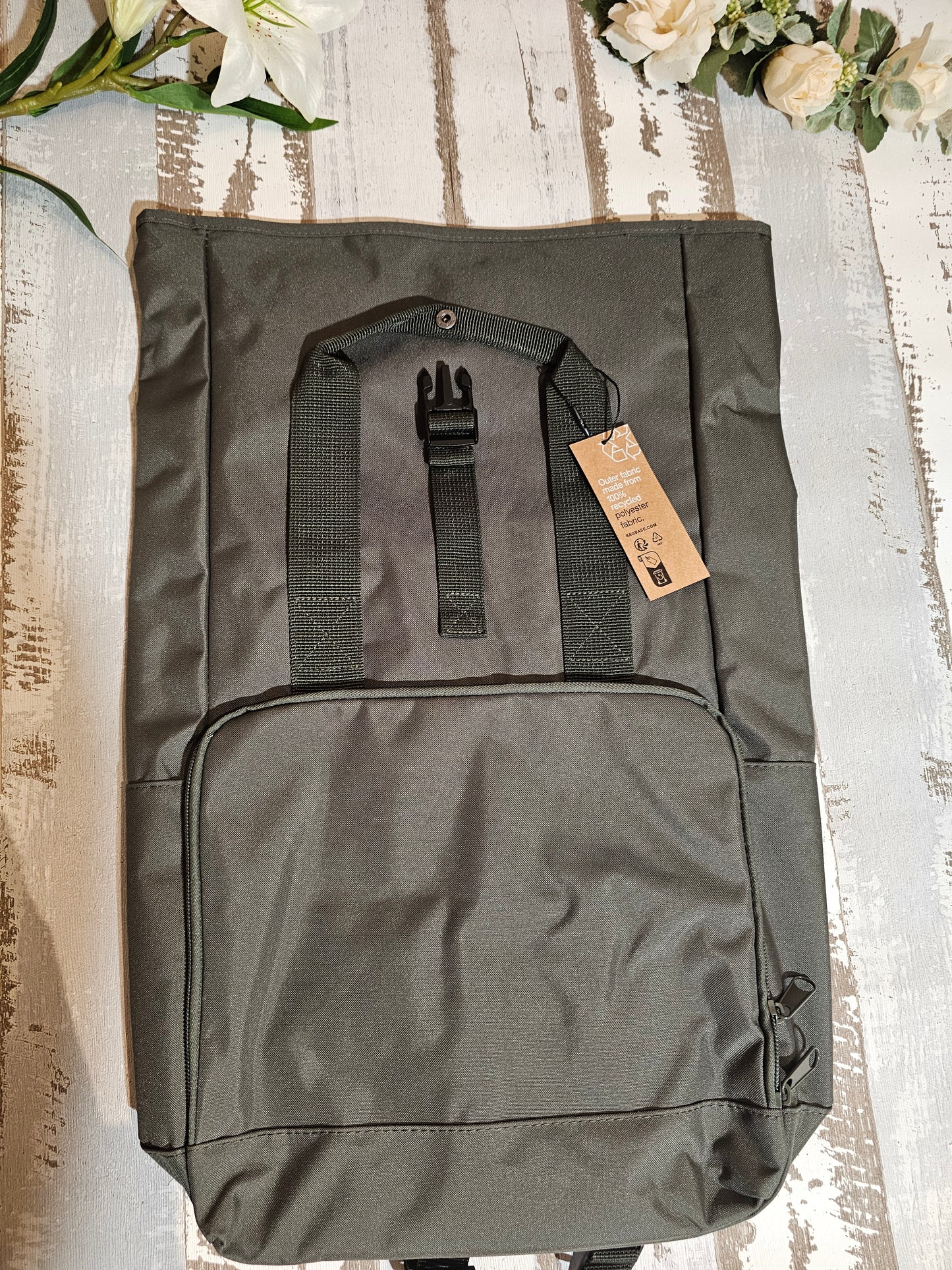 Rolltop Rucksack bestickt mit Hundemotiv nach Wahl von der Pfötchenboutique