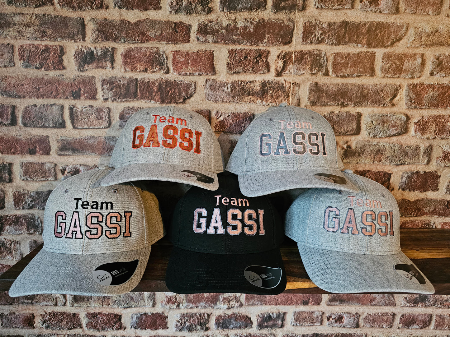 Beispielfarben für bestickte Cap Team Gassi der Pfötchenboutique