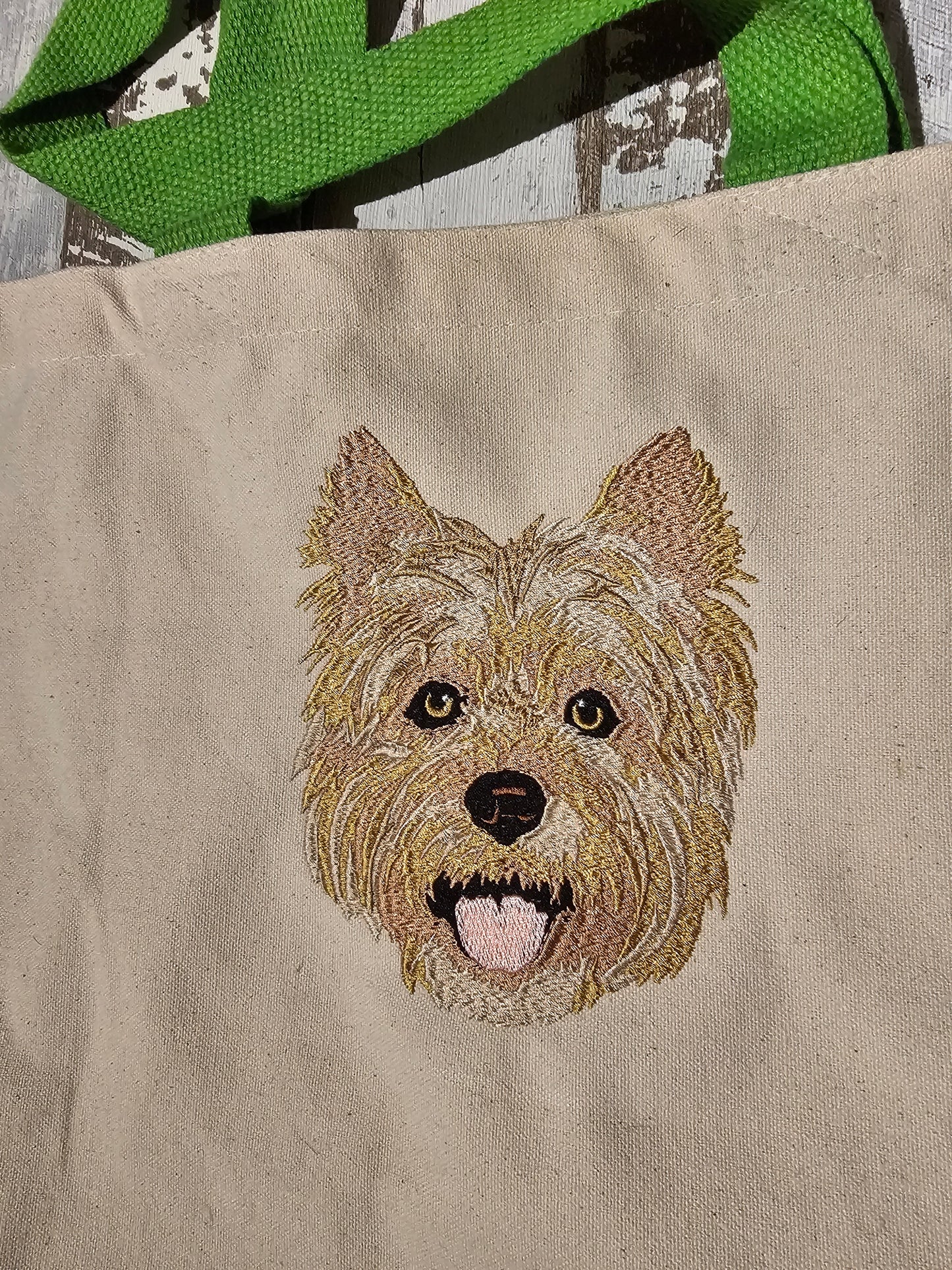 Bestickte Jutetasche mit verschiedenen Hundemotiven, hier ein Yorkshire Terrier der Pfötchenboutique