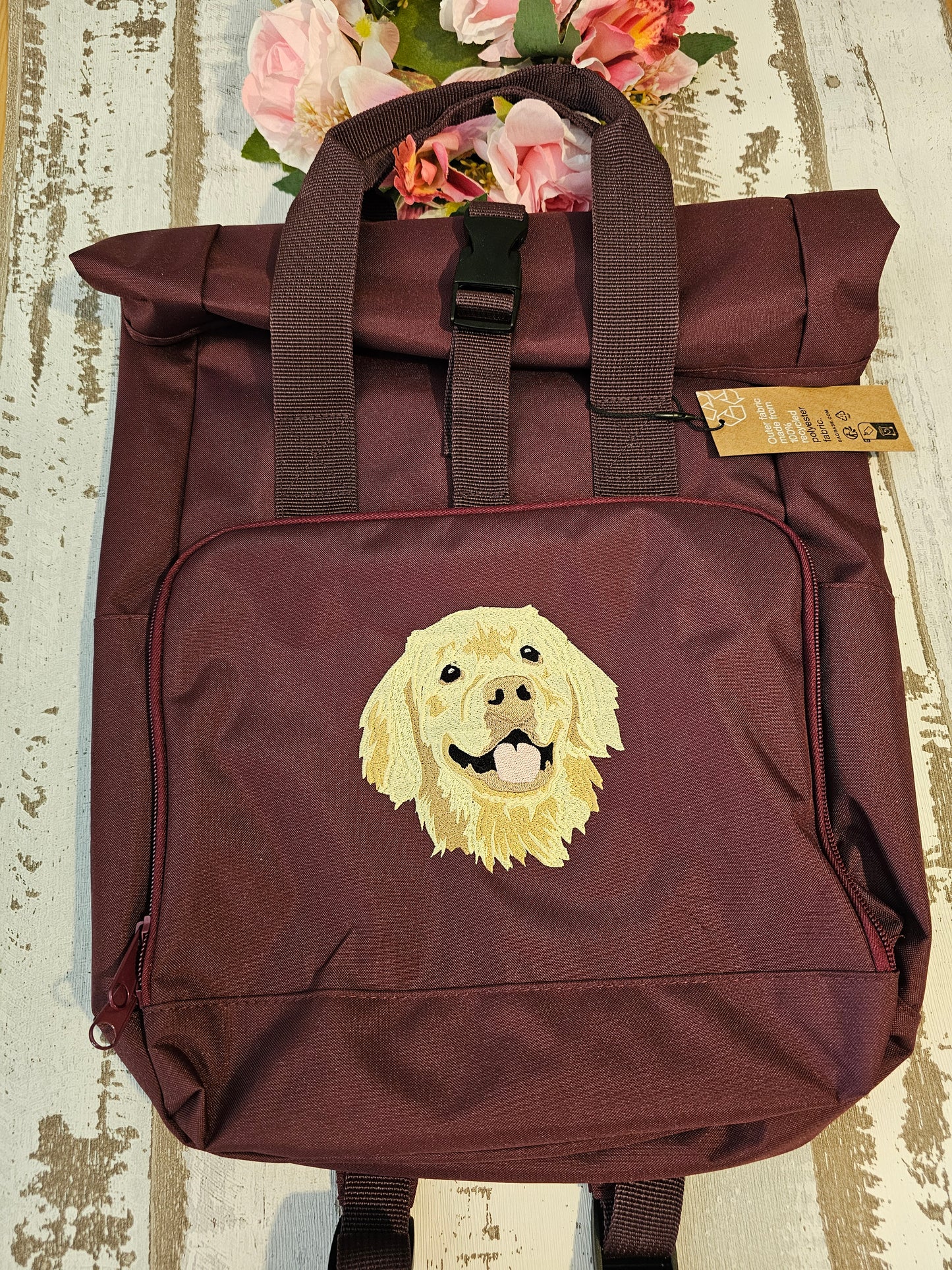 Rolltop Rucksack bestickt mit Hundemotiv nach Wahl von der Pfötchenboutique
