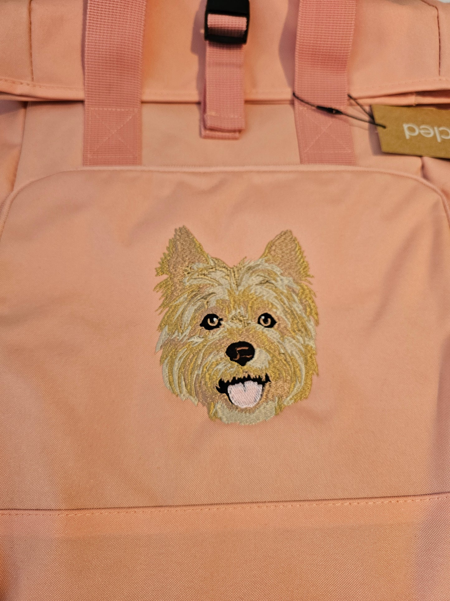 Rolltop Rucksack bestickt mit Hundemotiv nach Wahl von der Pfötchenboutique