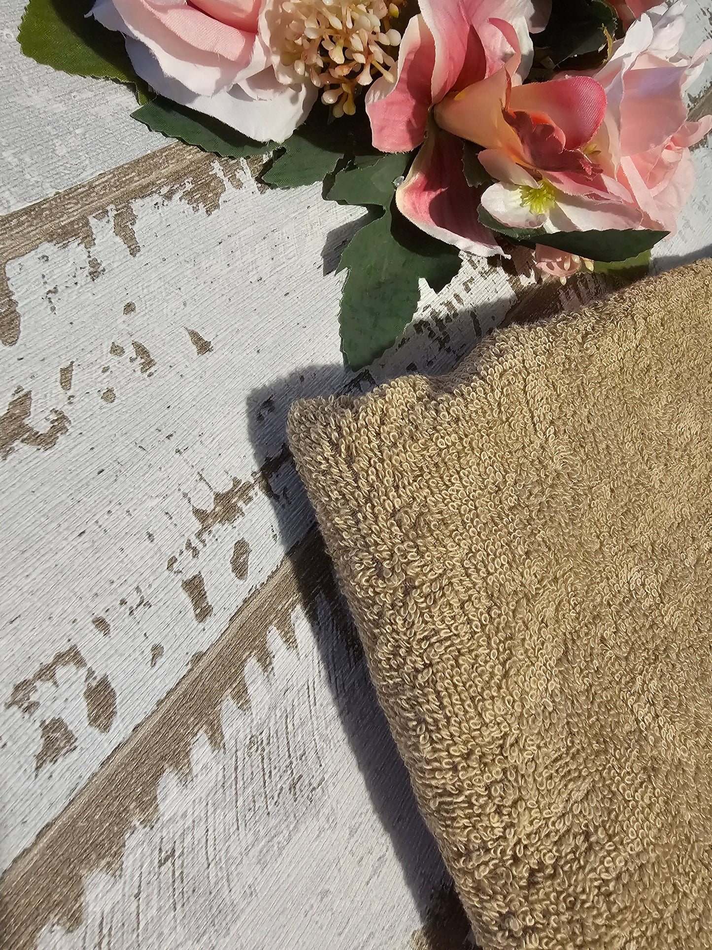 Handtuch bestickt mit der Aufschrift "Manueller Felltrockner" für Haustiere. Bestickt von der Pfötchenboutique