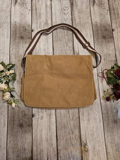 Umhängetasche mit Wunschmotiv Hunderasse und Wunschtext personalisiert als Geschenkidee durch die Pfötchenboutique