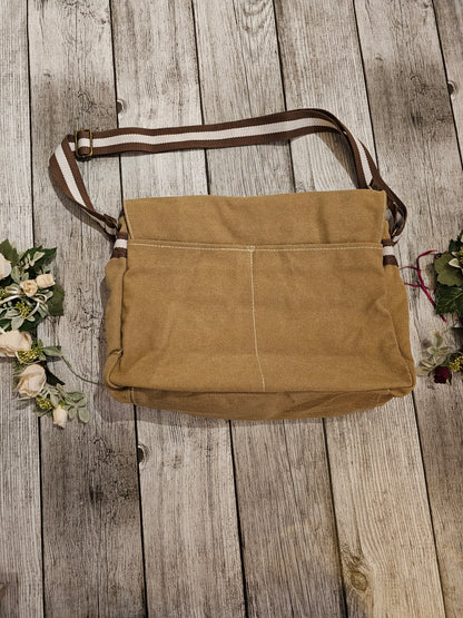 Umhängetasche mit Wunschmotiv Hunderasse und Wunschtext personalisiert als Geschenkidee durch die Pfötchenboutique