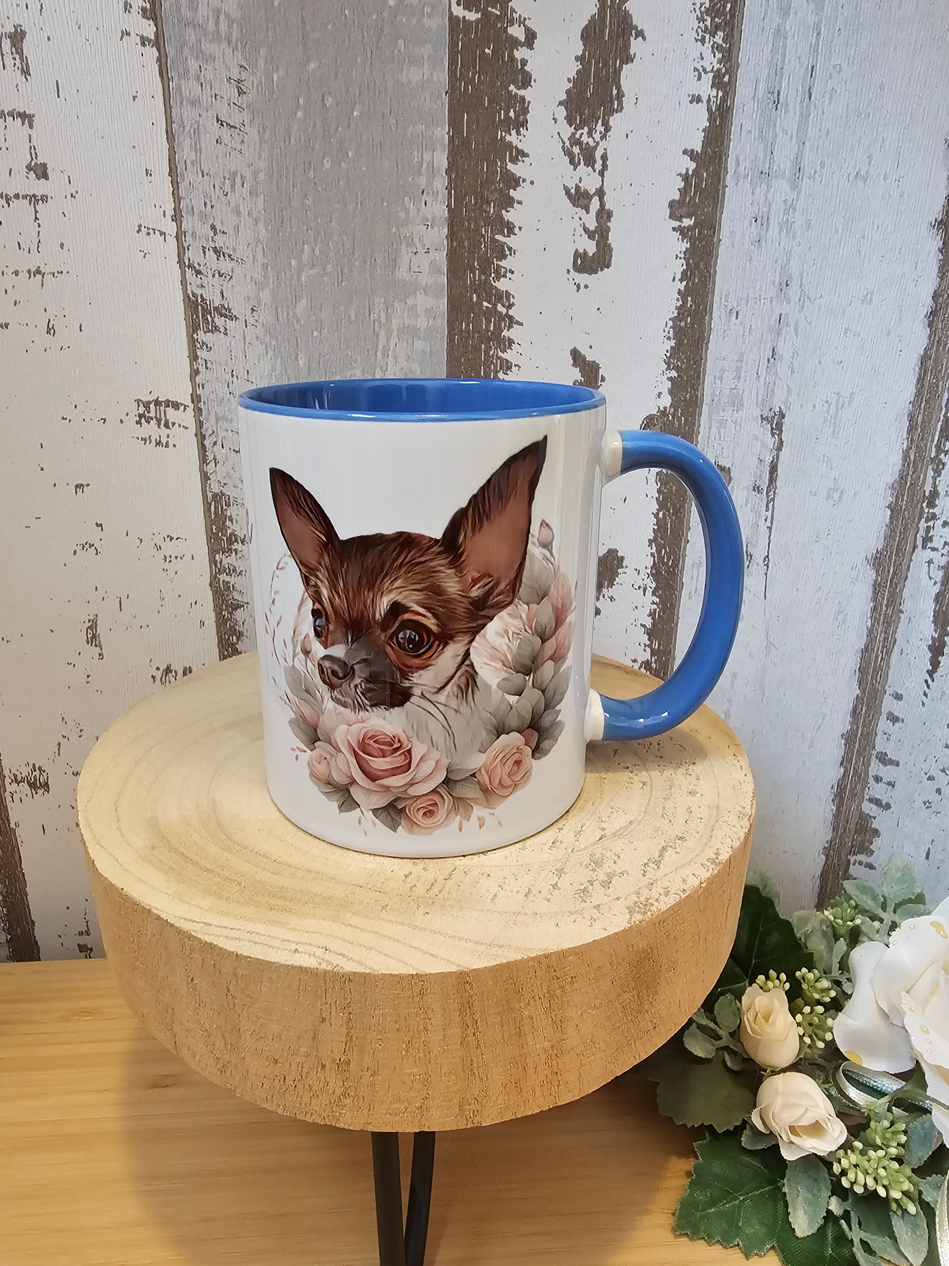 Zweifarbige Tasse mit Hundemotiv personalisierbar durch Pfötchenboutique