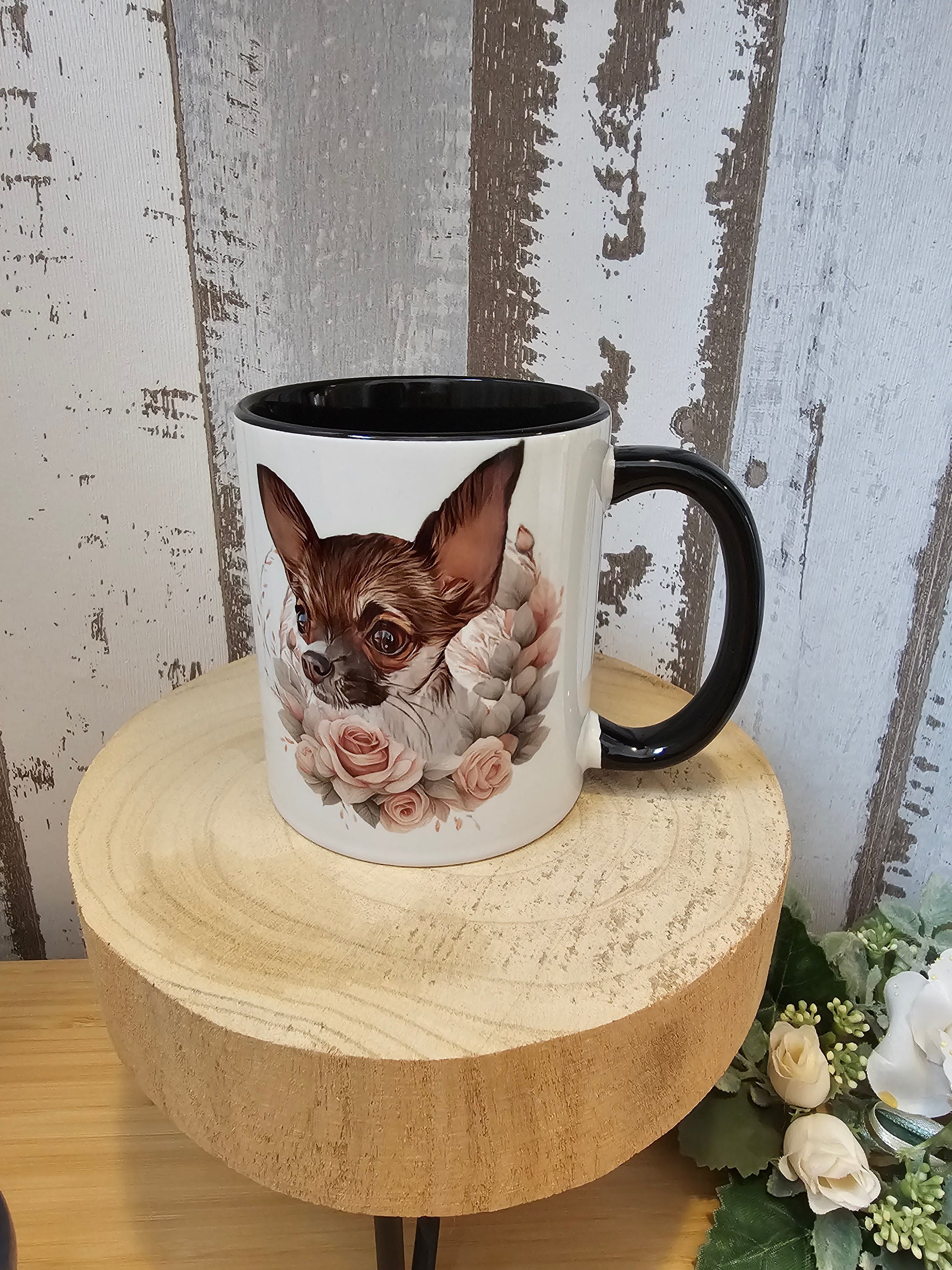 Zweifarbige Tasse mit Hundemotiv personalisierbar durch Pfötchenboutique