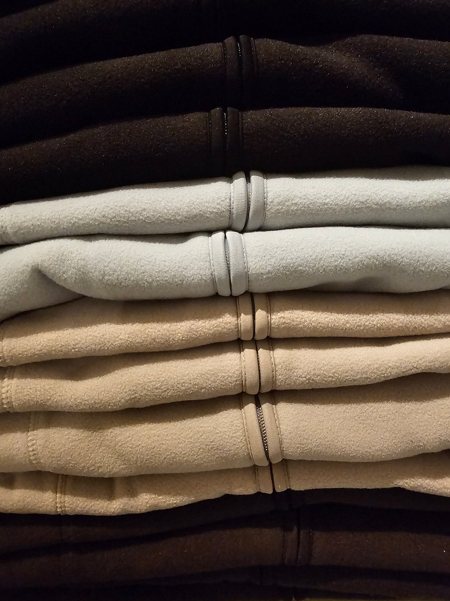 Farbbeispiel Gassijacken der Pfötchenboutique