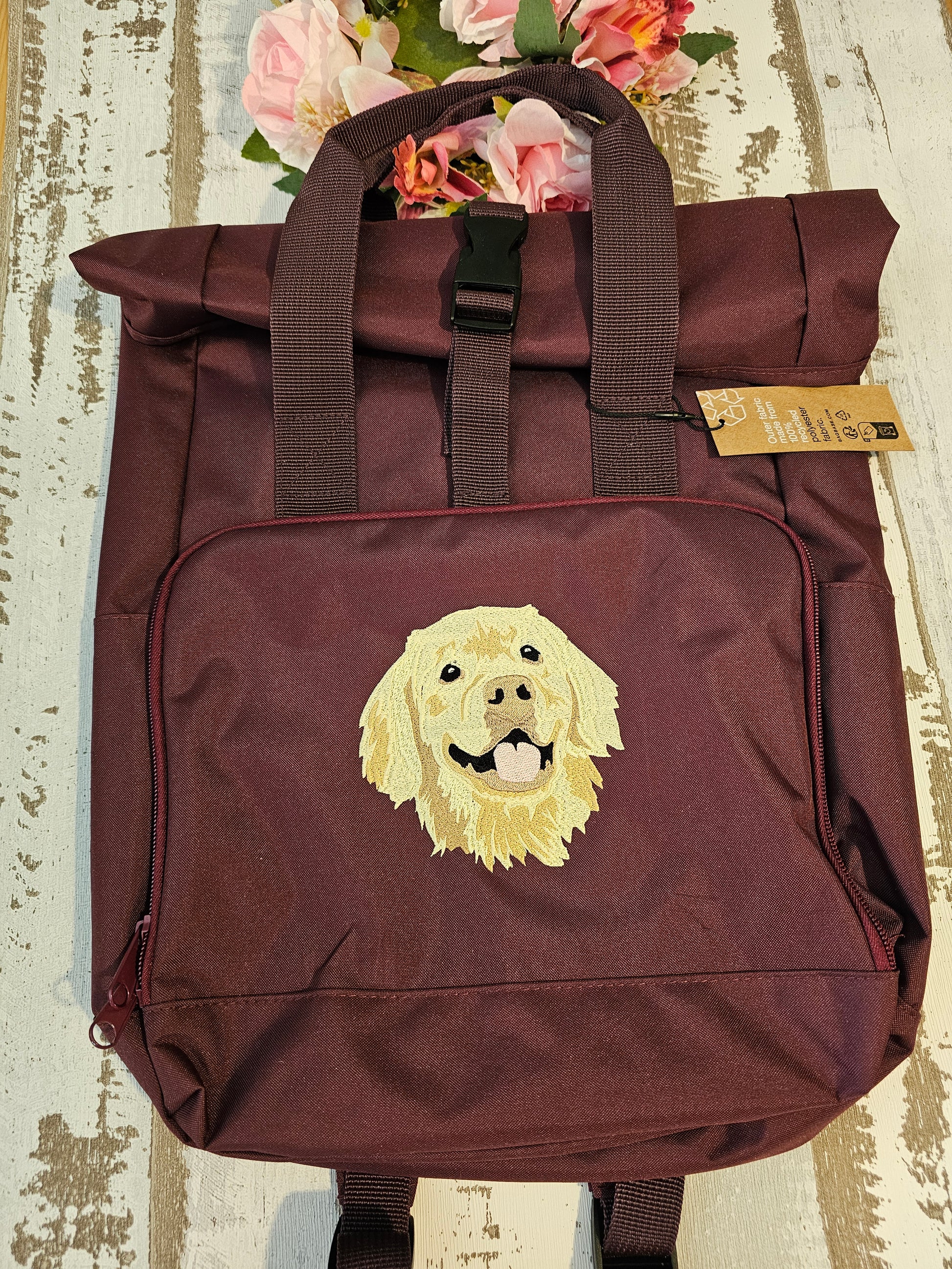 Rolltop Rucksack bestickt mit Hundemotiv nach Wahl von der Pfötchenboutique