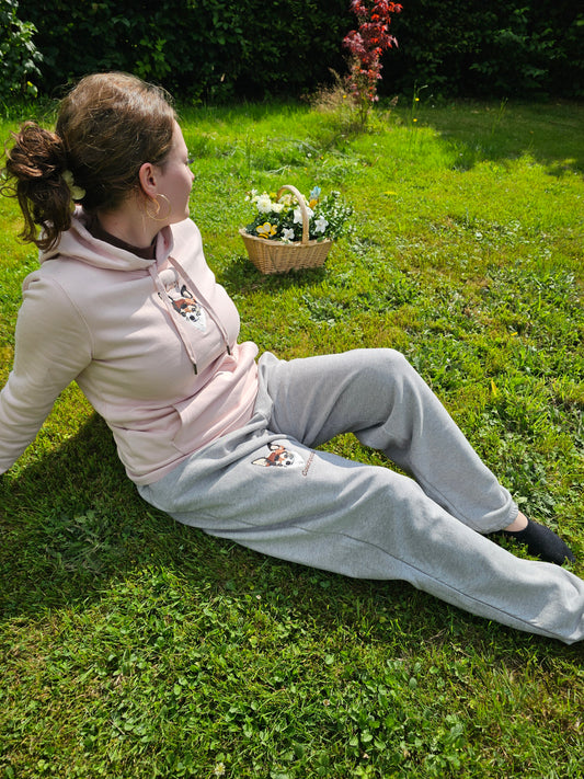 Jogginghose bestickt mit Tierportrait der Pfötchenboutique