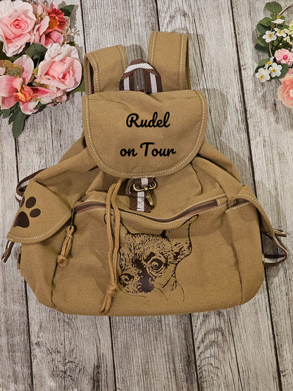 Canvas Rucksack personalisiert mit Hunderasse Wunschmotiv und Wunschtext individualisiert durch die Pfötchenboutique hier mit Chihuahua