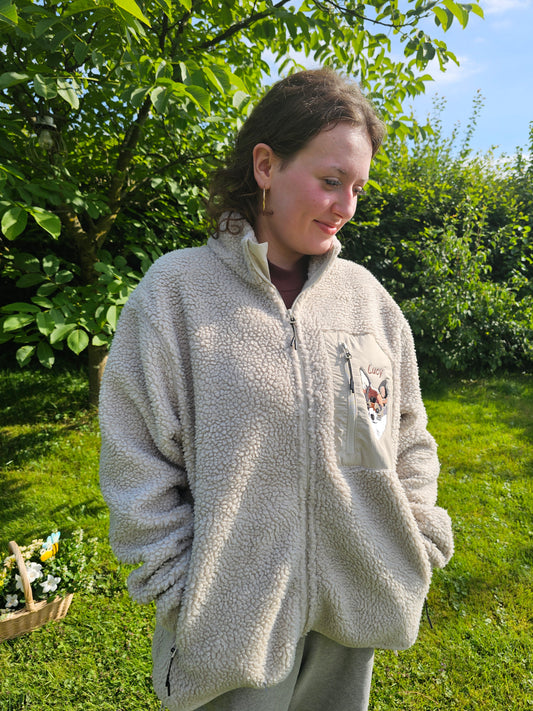 Sherpa Gassijacke mit gesticktem Tierportrait der Pfötchenboutique